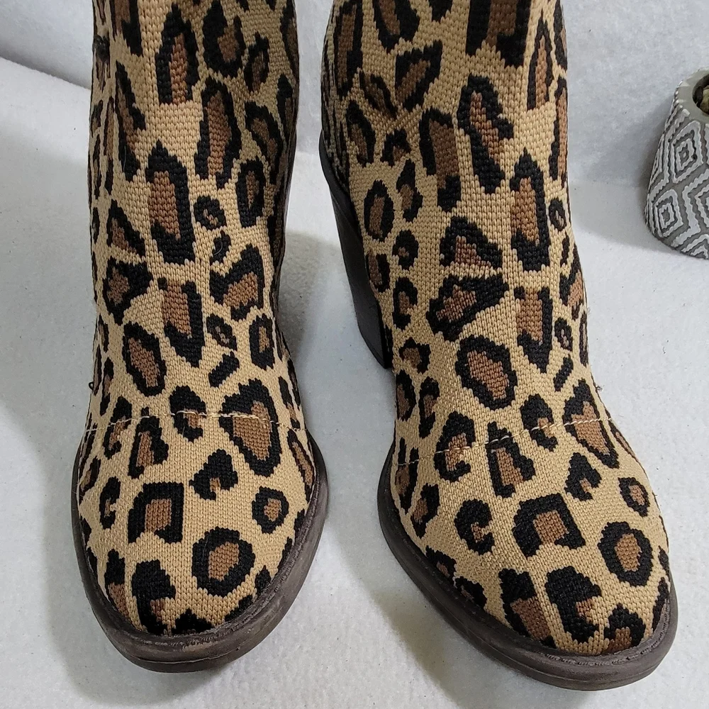 Blowfish Leopard Print Pull-On Block Heel Sock Ankle Booties Size 11 - Picture 4 of 12
